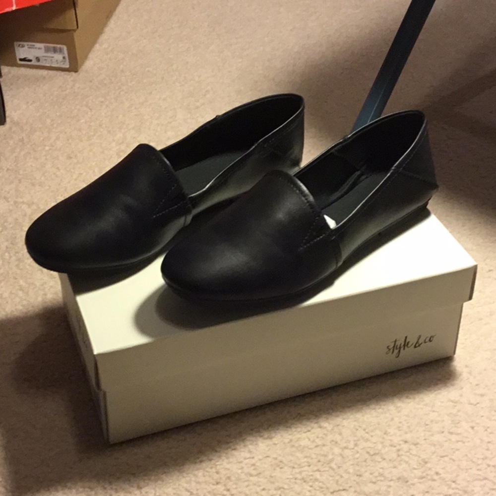 NIB black Loafers